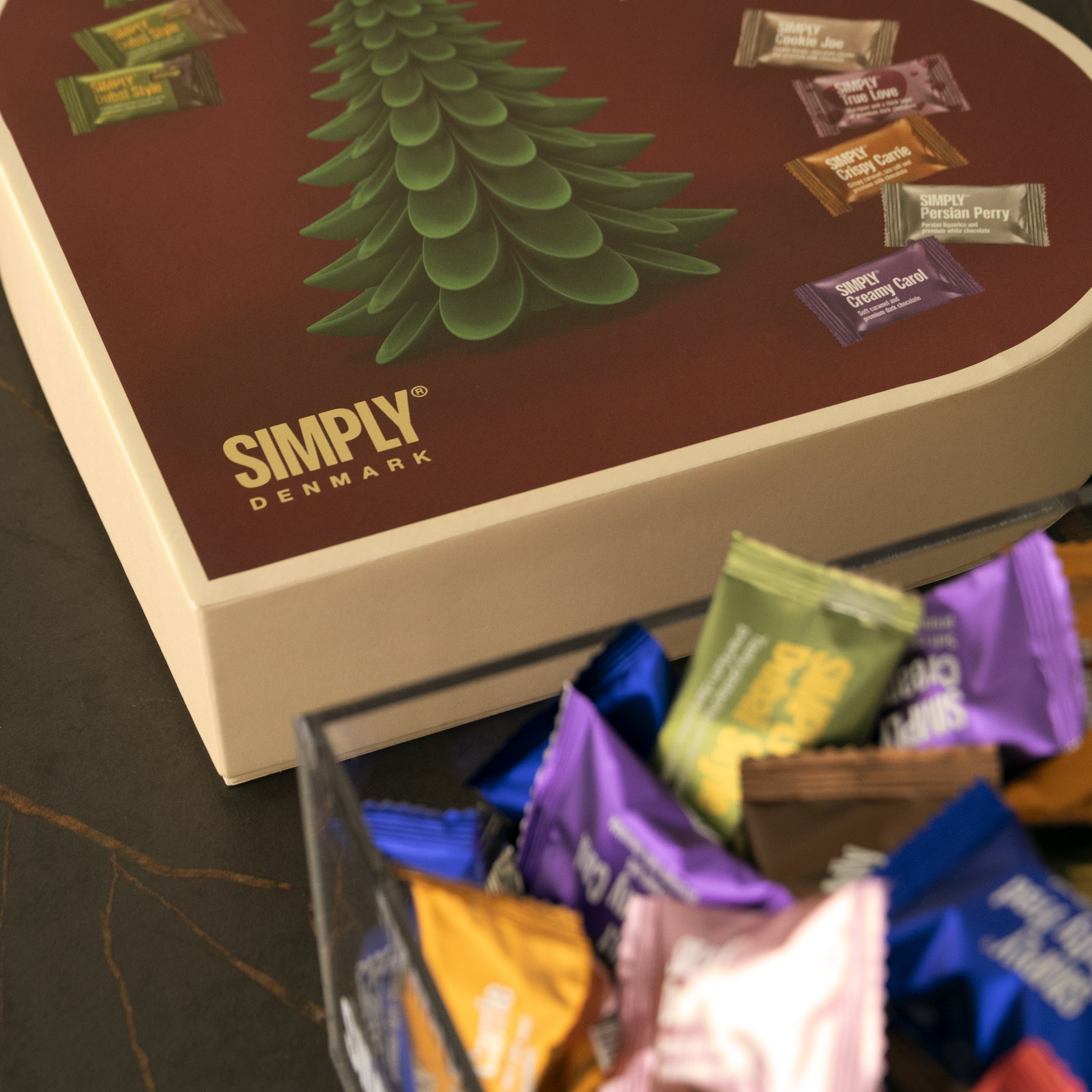 Gift Box, Heart L - Christmas (400g)